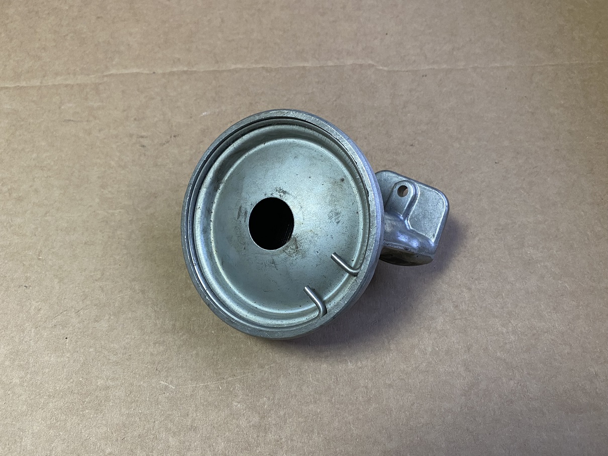 SAUGKORB FÜR ÖLPUMPE M121 "NOS"