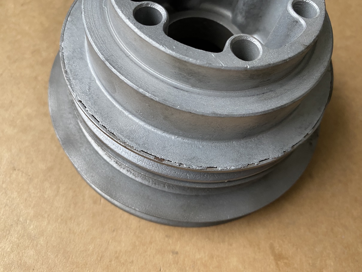 RIEMENSCHEIBE AN KURBELWELLE 1272000505 "GEBRAUCHTTEIL" M127 M180