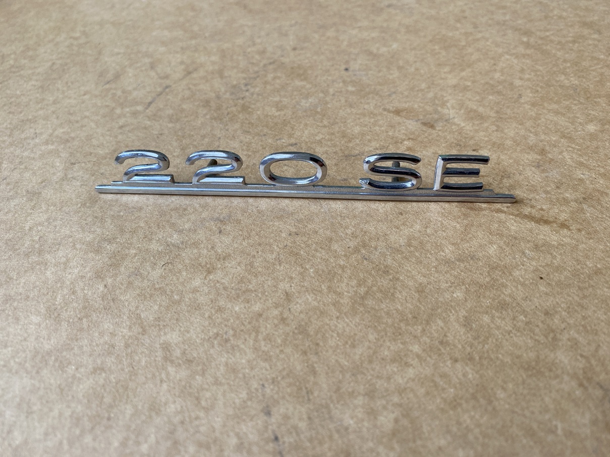 TYPENKENNZEICHEN "220SE"