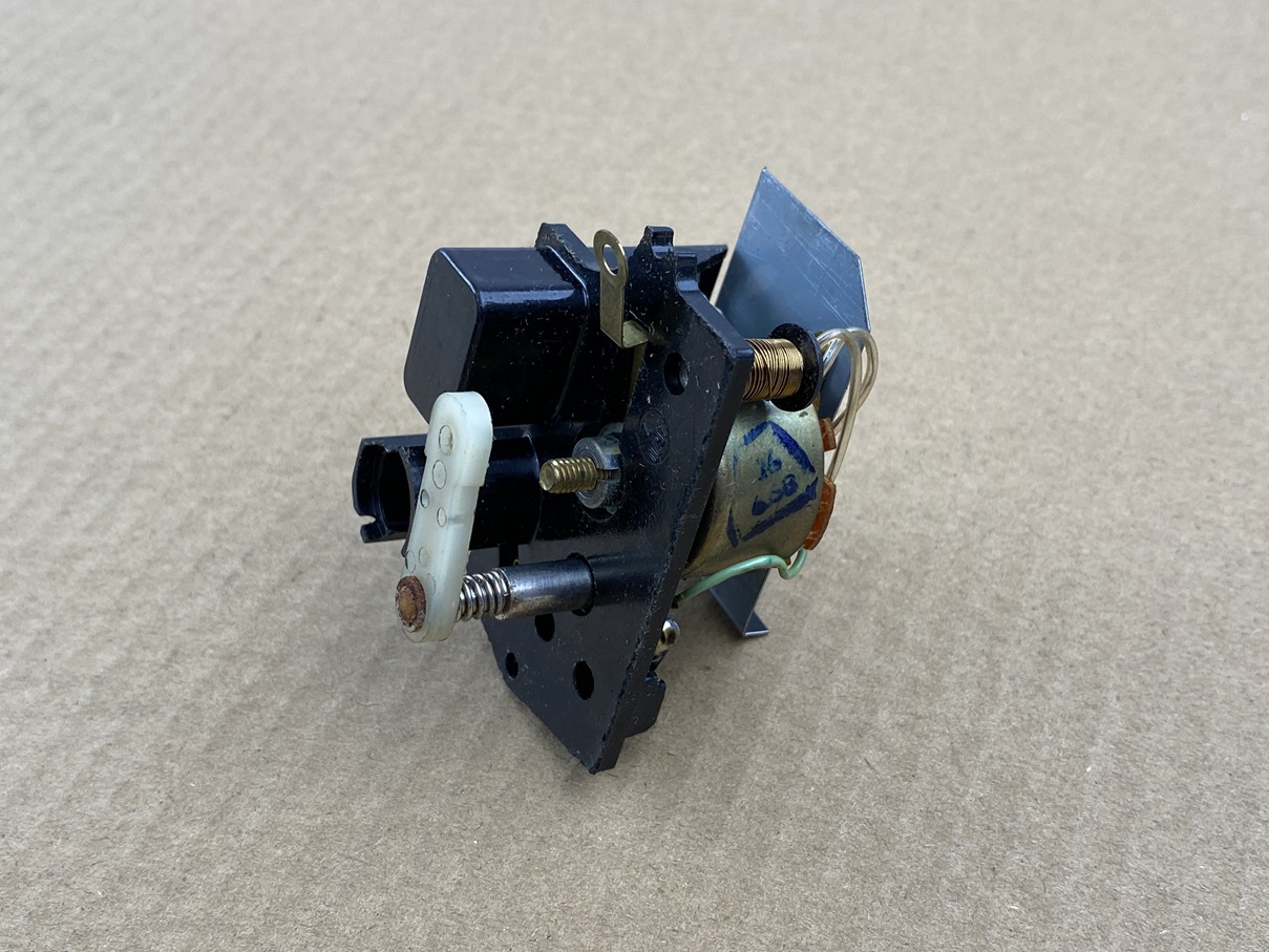 KRAFTSTOFFANZEIGE "NOS" W110 300SE W112