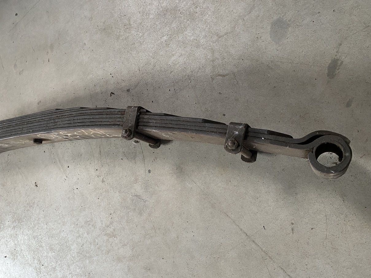 BLATTFEDER "GEBRAUCHT" FÜR VORDERACHSE MERCEDES 320 W143