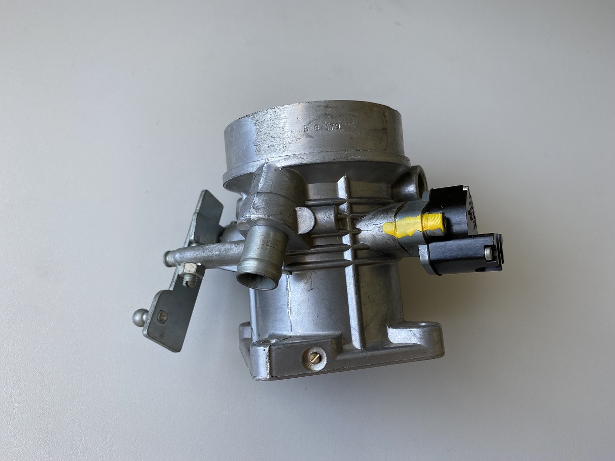 KLAPPENSTUTZEN MIT LEERLAUFSCHALTER "NOS M129 250SL