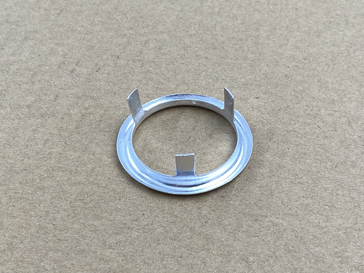 ROSETTE FÜR LENKUNGSSCHLOSSDURCHBRUCH