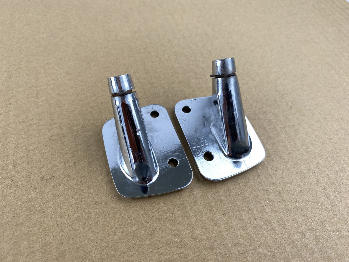 1 PAAR HALTER FÜR KOPFSTÜTZE UNTEN LINKS & RECHTS 1109750214 W120 W110 W111 u.a.