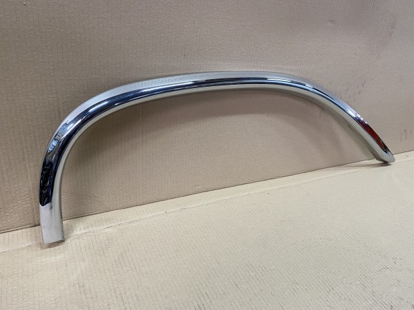RADLAUFZIERLEISTE HINTEN LINKS "NOS" W111/112 COUPE/CABRIO