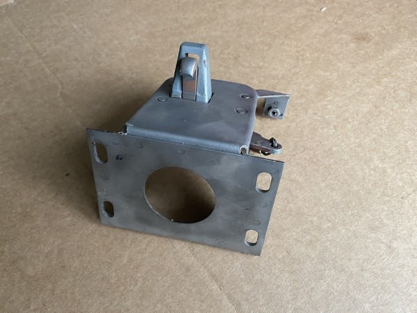 MOTORHAUBENVERSCHLUSS UNTEN MIT KONSOLE 170Sb W187